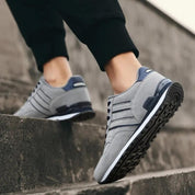 Rivolt Sneakers