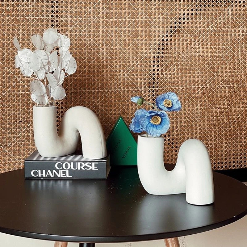 Kaelis Abstract Vase
