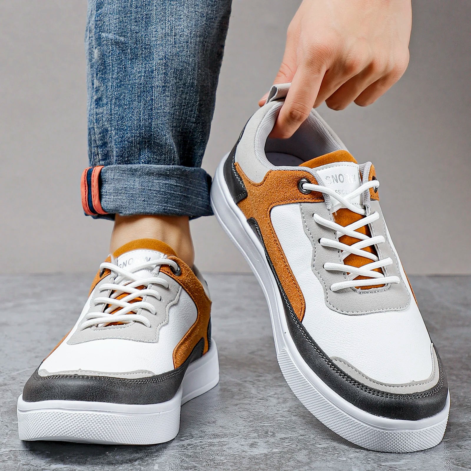 Stonen Sneakers